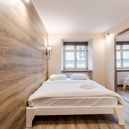 Staroevreyska Timber Apartment Lviv Exterior photo