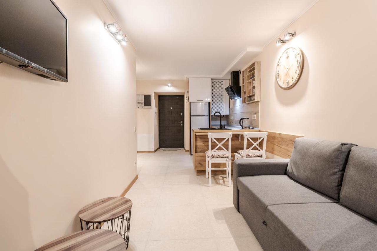 Staroevreyska Timber Apartment Lviv Exterior photo